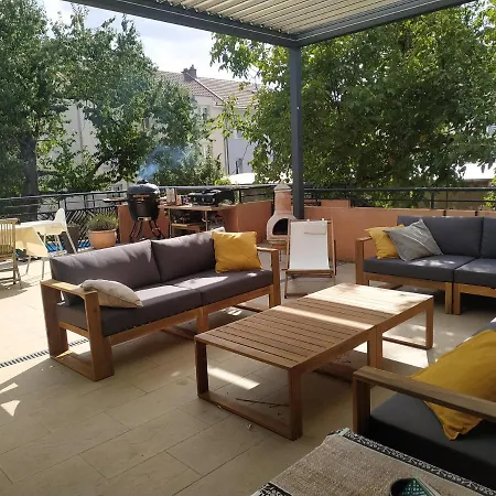 La Grange Aux Fees Homestay *