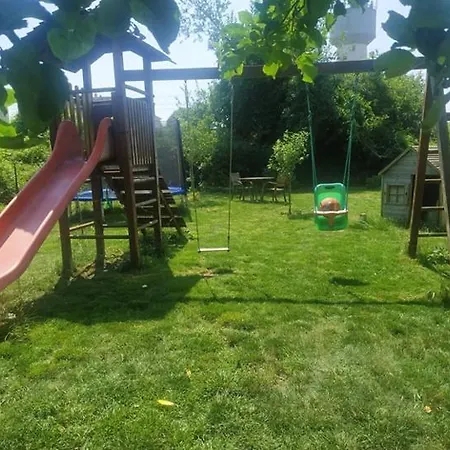Homestay La Grange Aux Fees *
